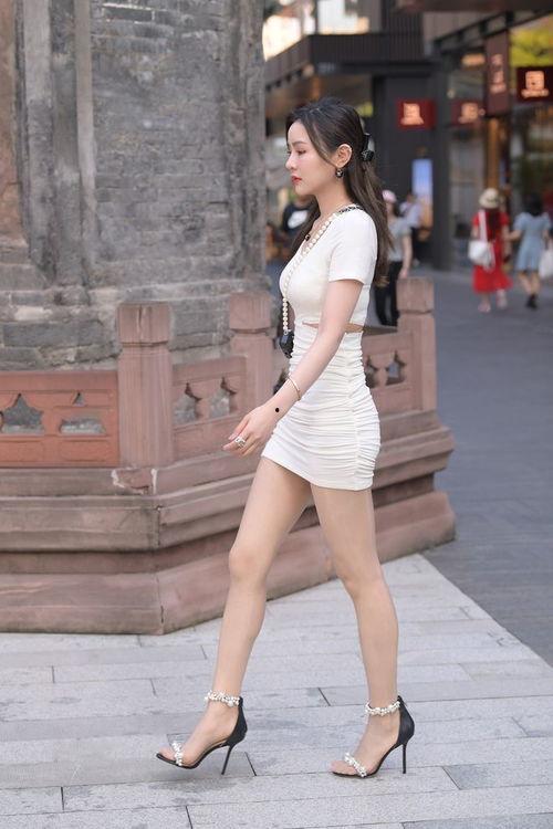 街拍美女 丝袜 包臀裙,街拍美女时尚瞬间